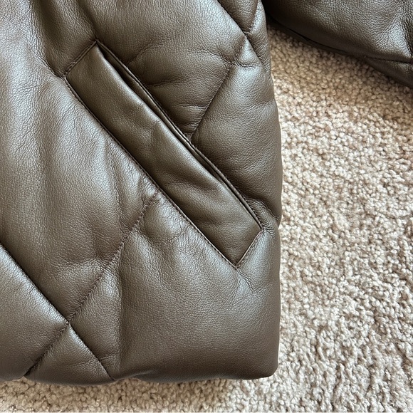 Abercrombie & Fitch Oversized Vegan Leather Brown Quilted Puffer Jacket Medium - Picture 10 of 13